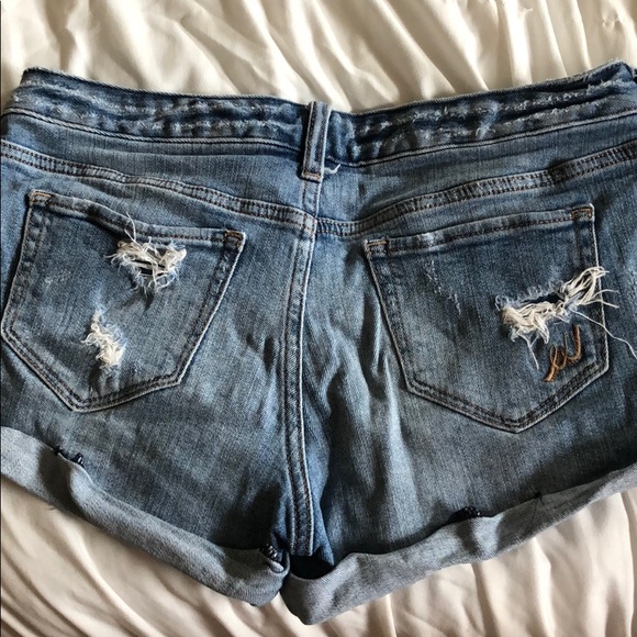 Express denim shorts - Picture 2 of 4